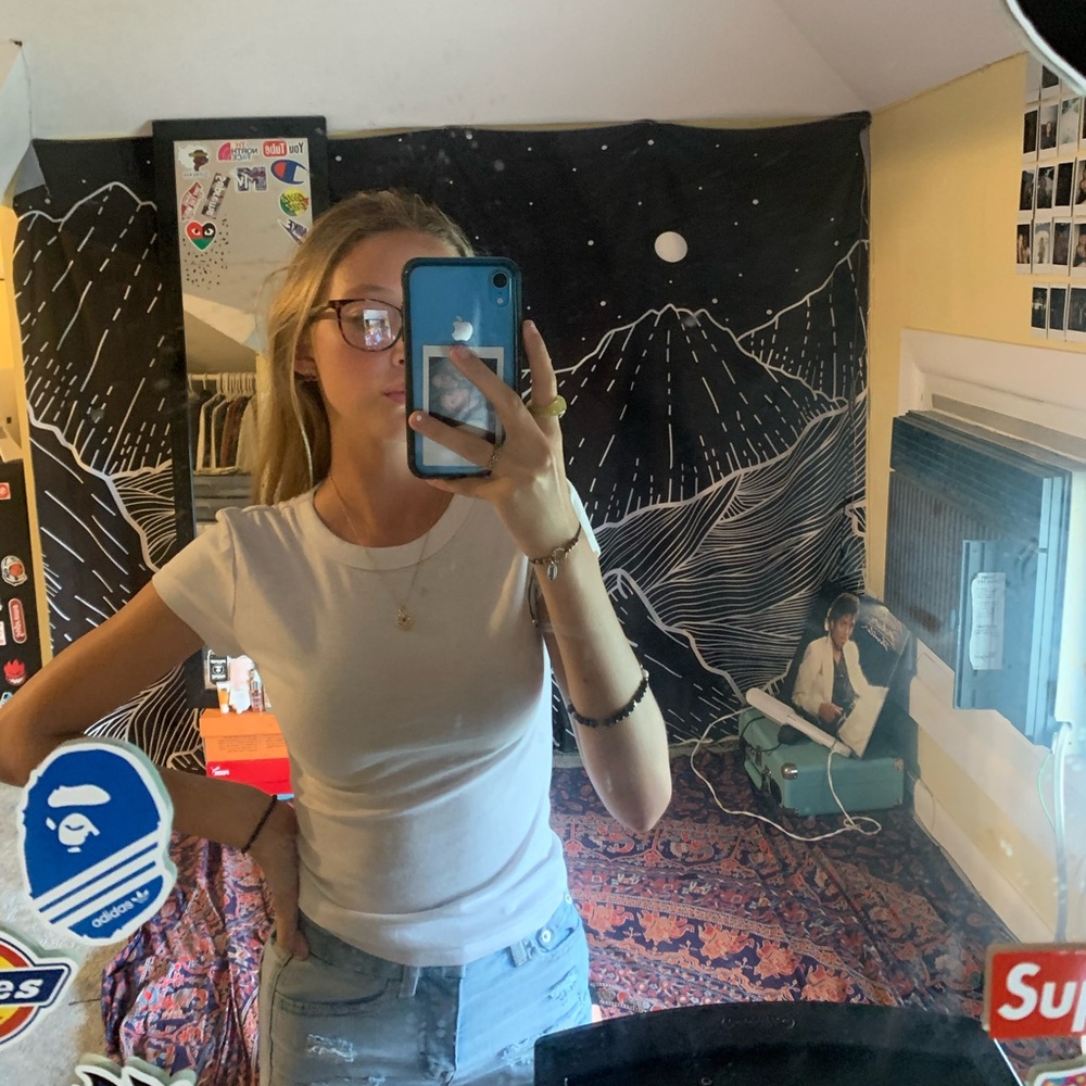 basic white tee